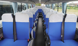 中型車 座席